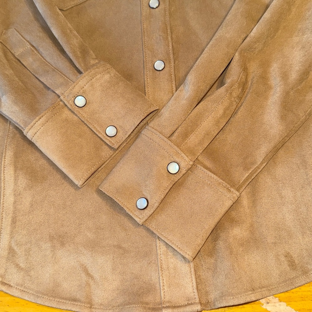 GAP women’s faux suede top. Size Large. New without tag. - Picture 8 of 8